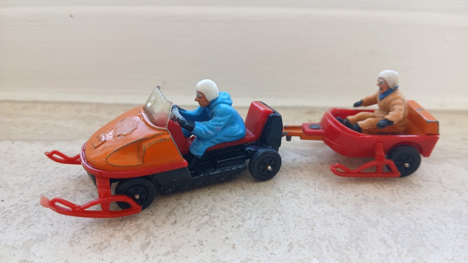 corgi juniors snowmobile 1/43 met figuren, Ophalen of Verzenden, Zo goed als nieuw, Auto, Corgi