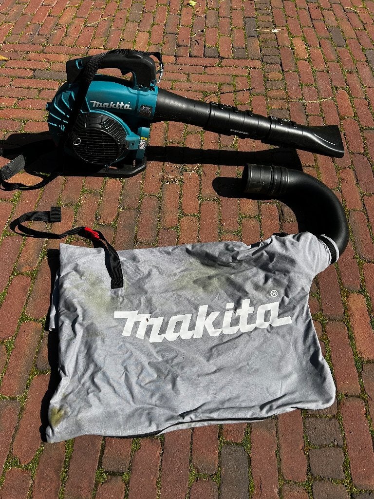 Makita Bladblazer met zuig- & versnipper functie, Ophalen, Met opvangzak, Handgedragen, Zo goed als nieuw