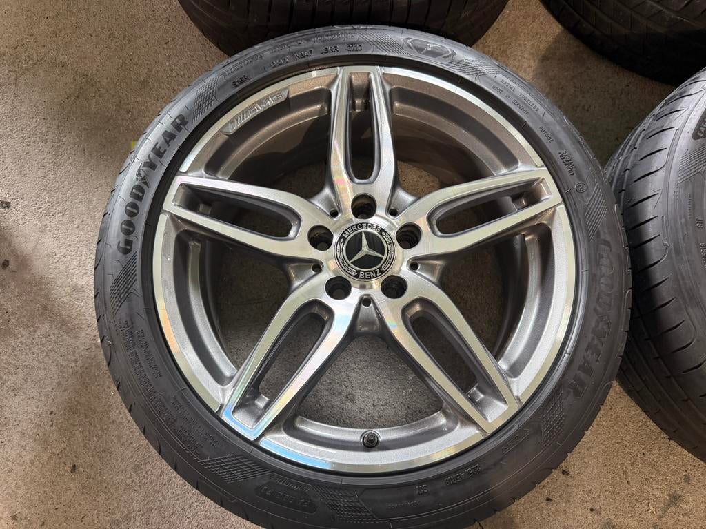 18 inch Origineel Mercedes A B C klasse velgen & zomerbanden, Auto-onderdelen, Banden en Velgen, 18 inch, Gebruikt, Banden en Velgen