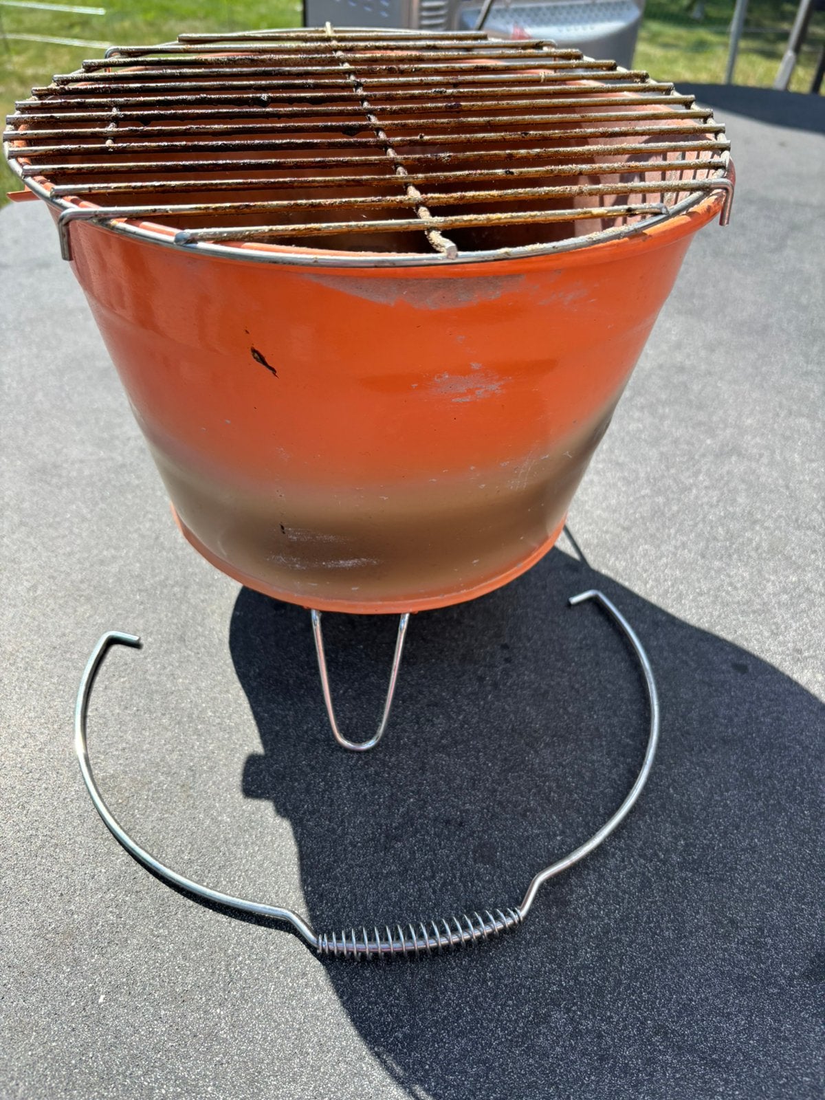 Draagbare oranje mini bbq emmer barbecue, Ophalen of Verzenden, Zo goed als nieuw