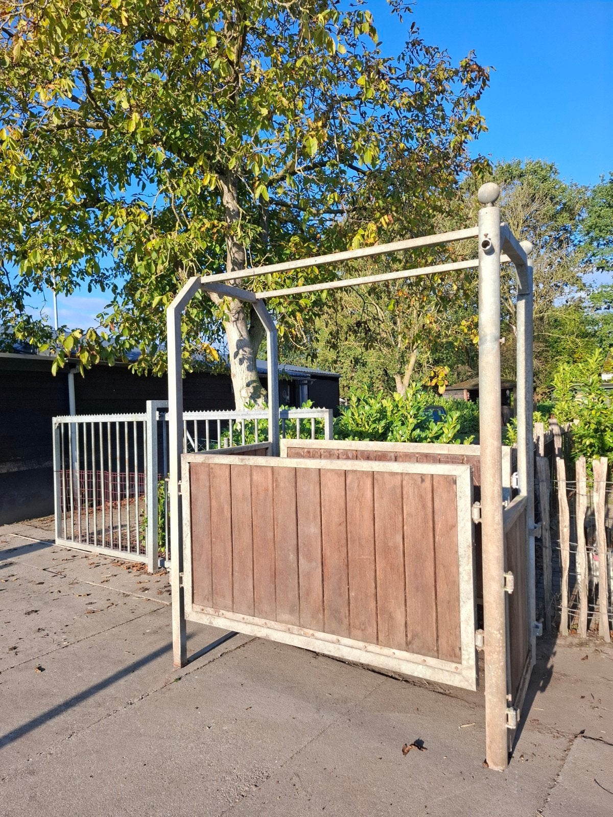 Opvoelbox paarden