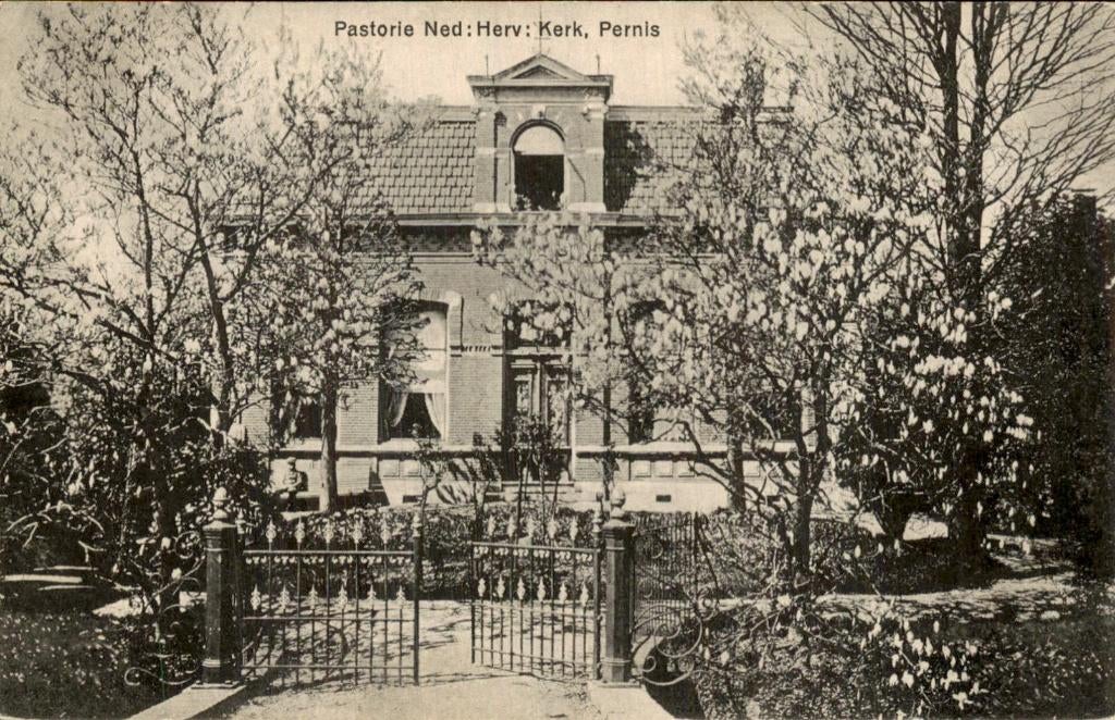 Pernis - Pastorie - Ned. Herv. Kerk, Ophalen of Verzenden, Voor 1920, Gelopen, Zuid-Holland