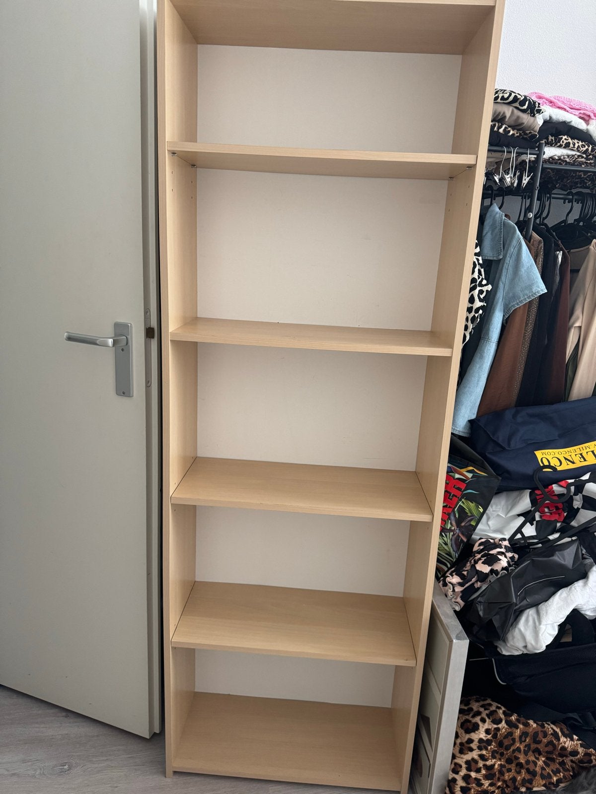 Praktische kast met planken - ideaal voor opslag, Ophalen, Met plank(en), Minder dan 50 cm, Gebruikt