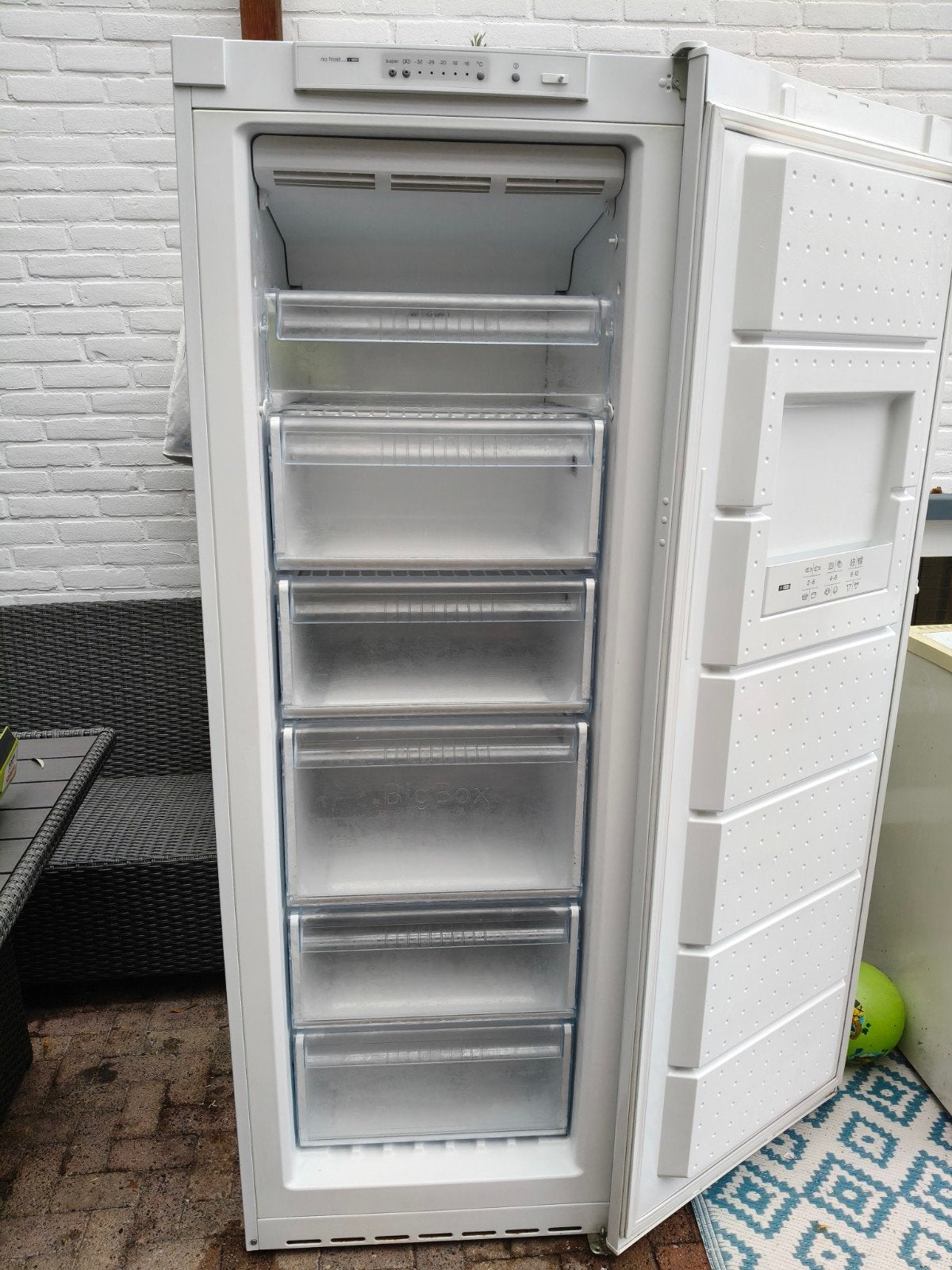 Goed functionerende Bosch No Frost vriezer te koop!!!, Gebruikt, 160 cm of meer, Energieklasse A of zuiniger, Ophalen