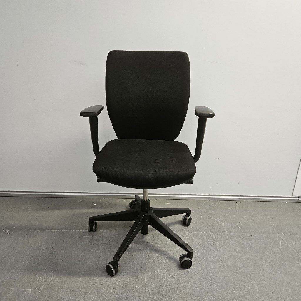 Foto 3 van Lensvelt bureaustoel - zwarte stof