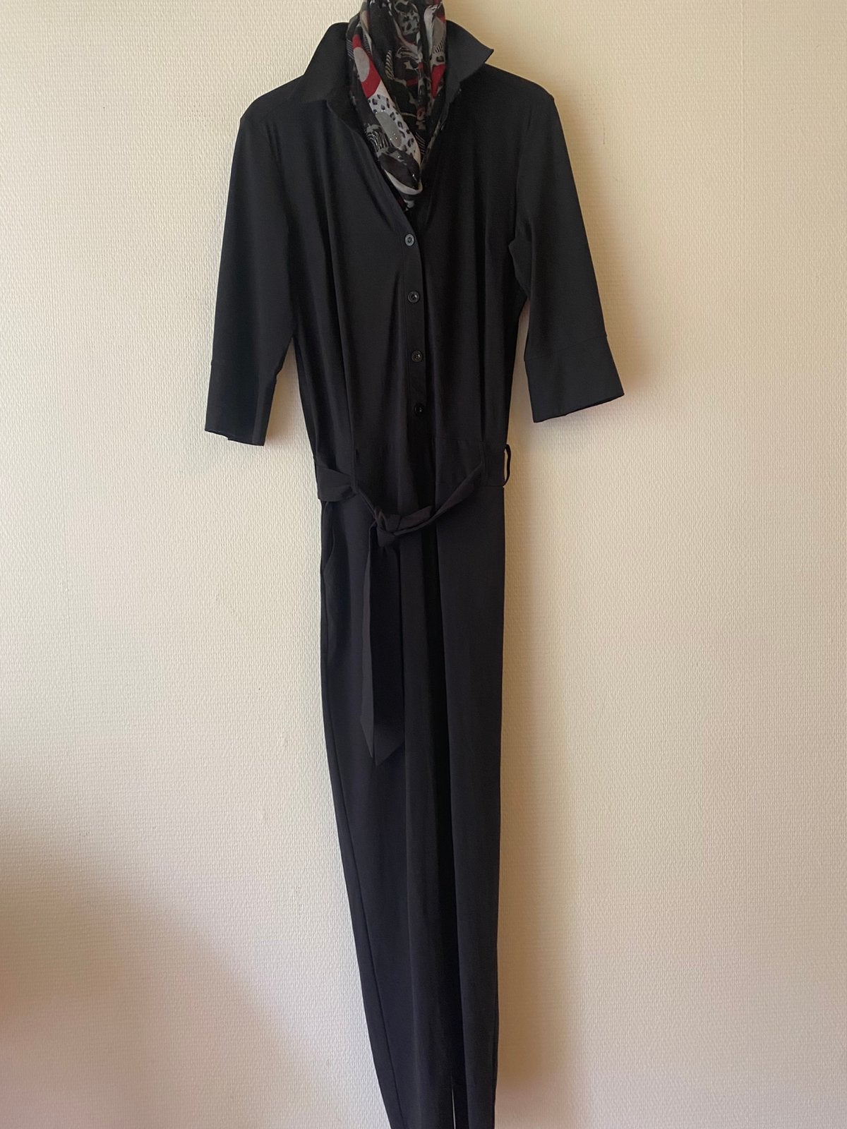 Als nieuw jumpsuit Studio Anneloes. Maat XL. Zwart., Ophalen of Verzenden, Zo goed als nieuw, Maat 46/48 (XL) of groter, Zwart