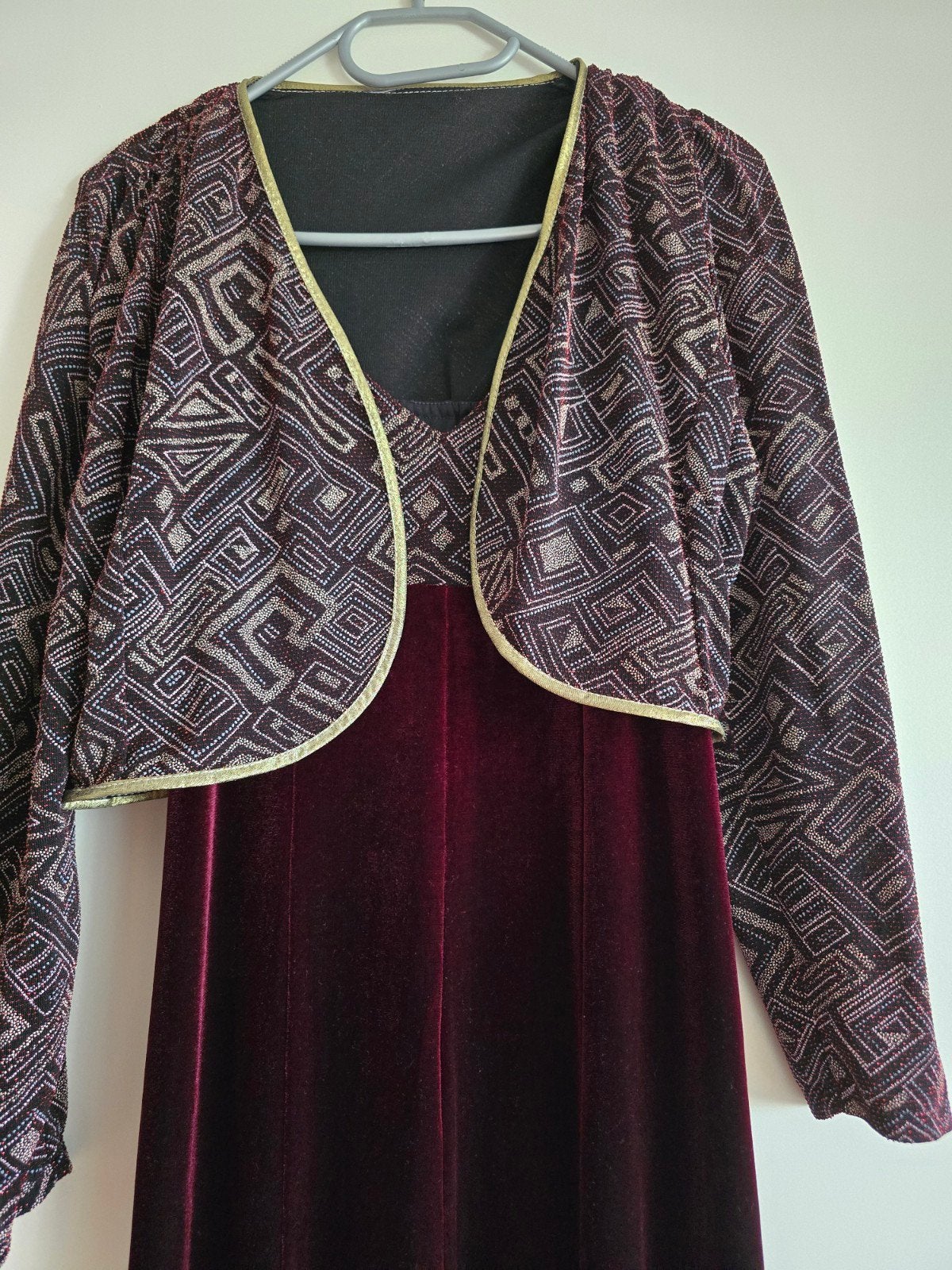Luxe 80s/90s vintage galajurk & Bolero set • Diep bordeaux, Ophalen of Verzenden, Zo goed als nieuw, Maat 36 (S), Overige typen