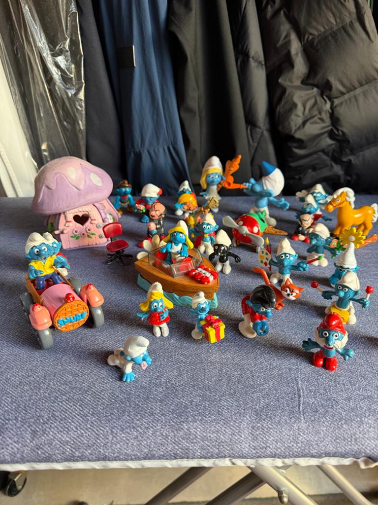 Grote collectie Smurfen beeldjes en huisje, Verzamelen, Smurfen, Ophalen of Verzenden, Gebruikt, Verschillende Smurfen, Poppetje, Figuurtje of Knuffel