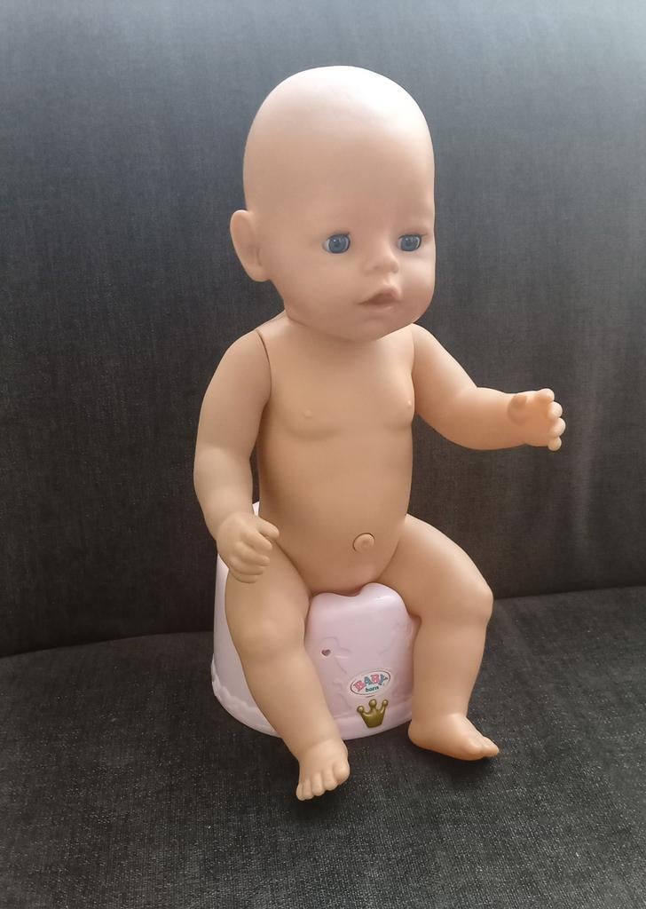 Baby Born pop op potje, Ophalen of Verzenden, Babypop