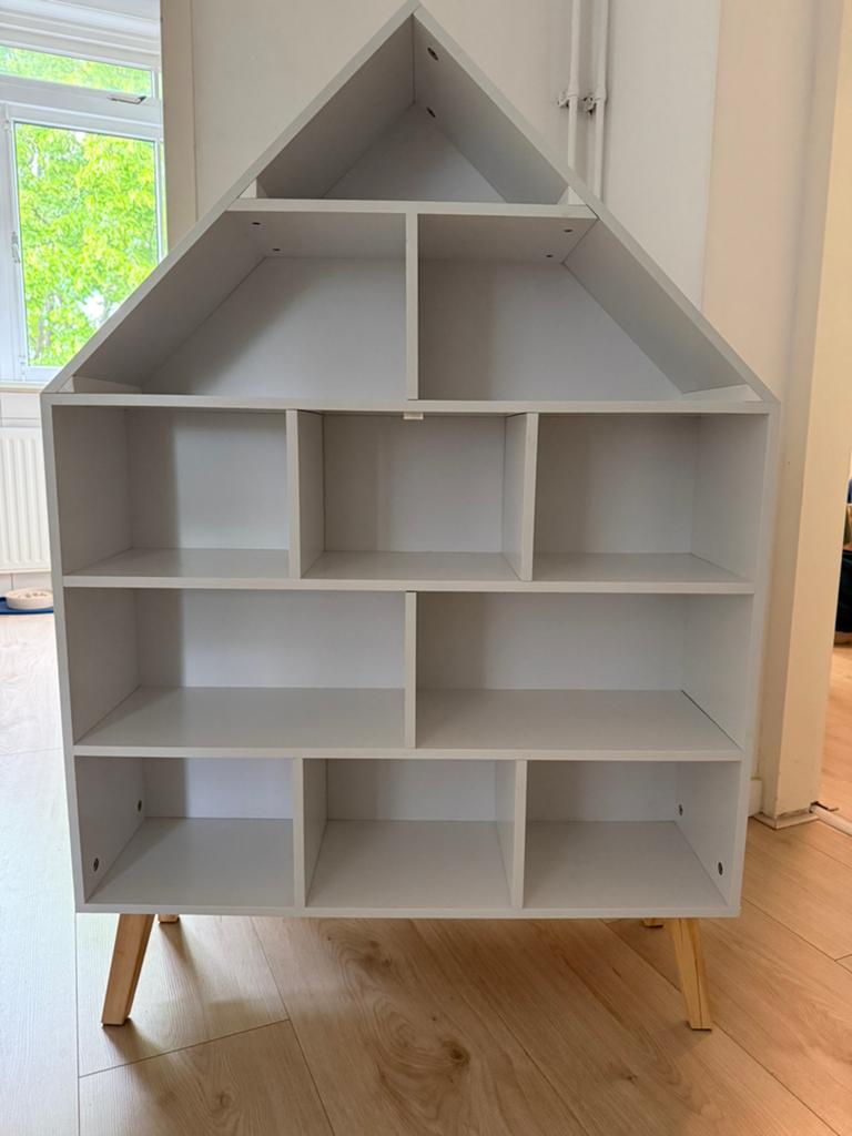 Kastje kinderkamer huis met vakken, Ophalen, Zo goed als nieuw, Kast