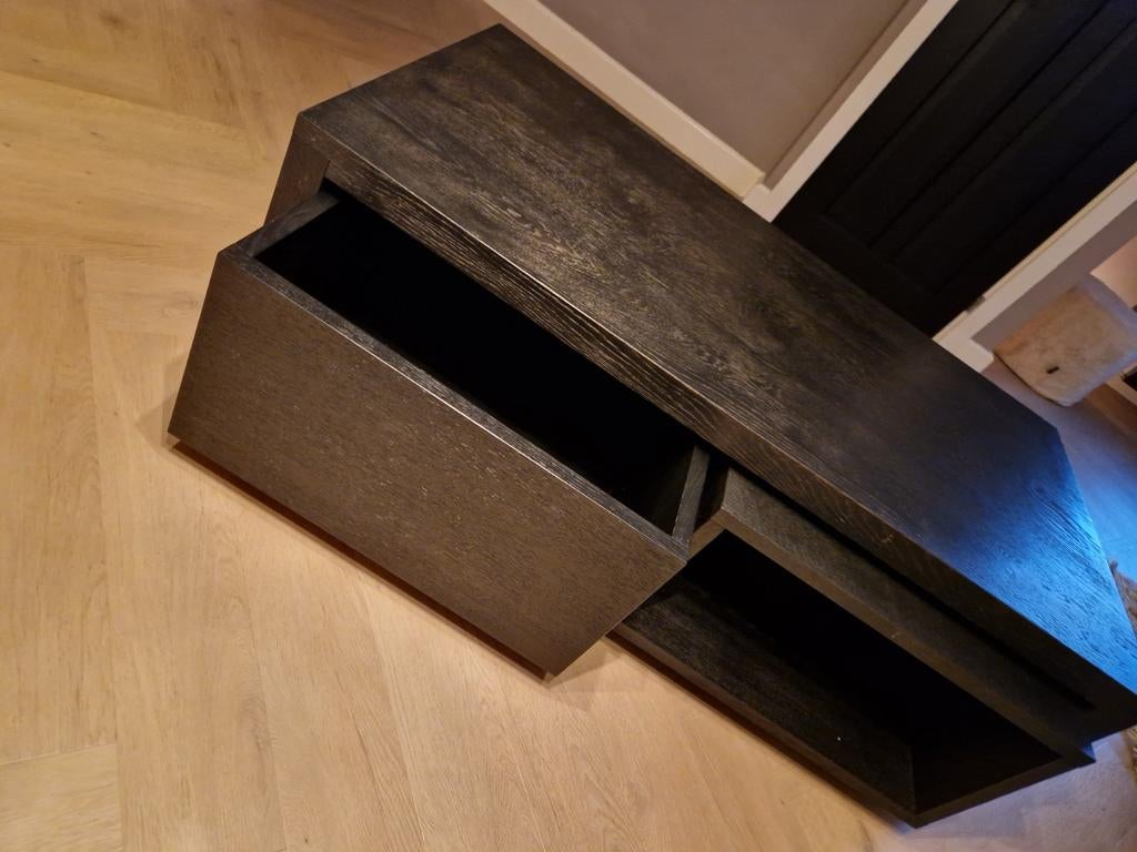 Moderne salontafel met lade - Donker eiken, Huis en Inrichting, Tafels | Salontafels, Eikenhout, Ophalen of Verzenden, Zo goed als nieuw