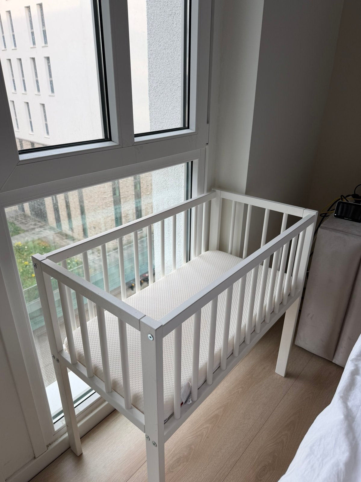 Co sleeper wit met spijlen + matras, Ophalen, Zo goed als nieuw, Wieg