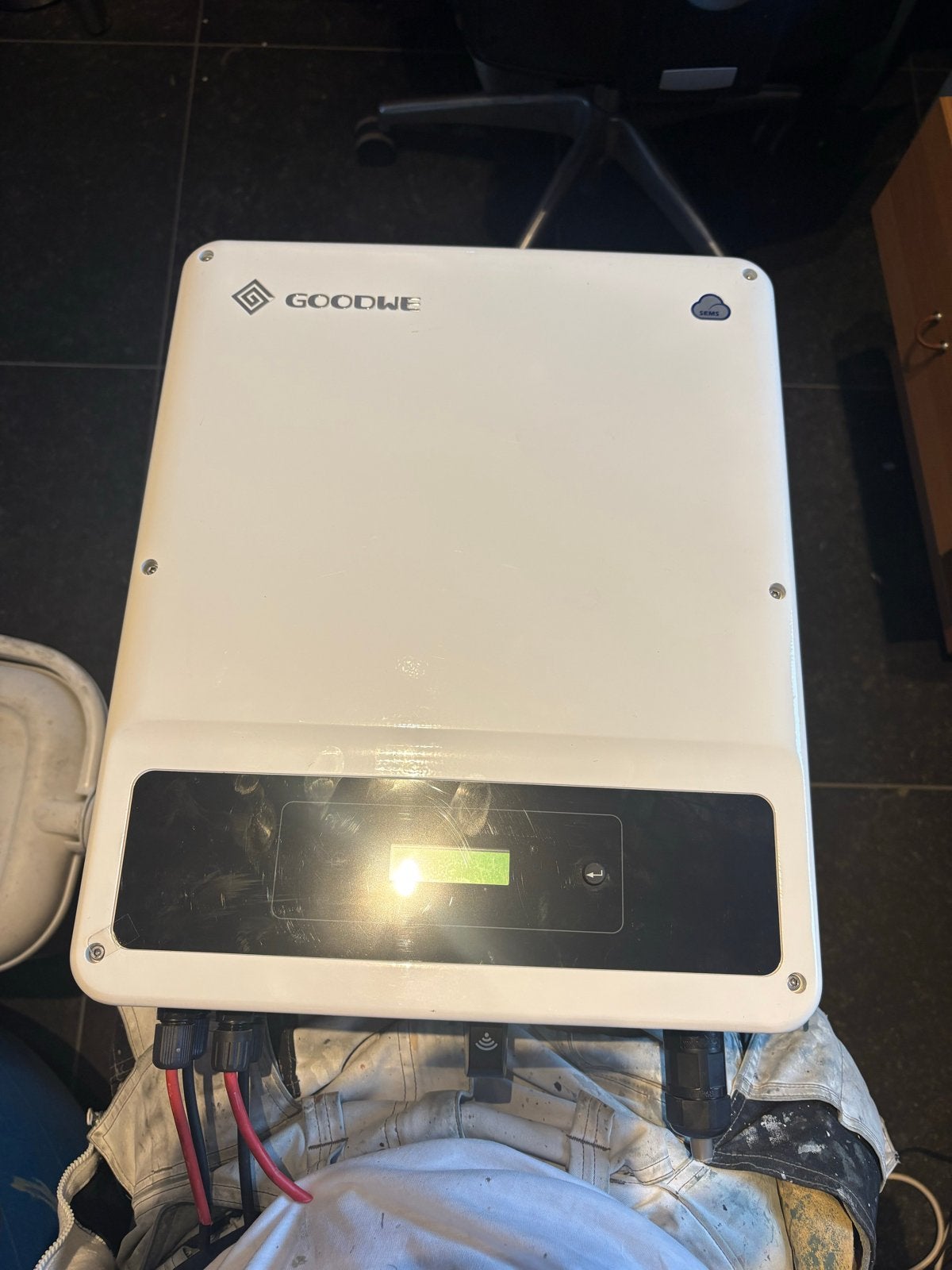 GoodWe GW5000D-NS omvormer voor zonnepanelen, Ophalen of Verzenden, Gebruikt, Compleet systeem, 200 wattpiek of meer