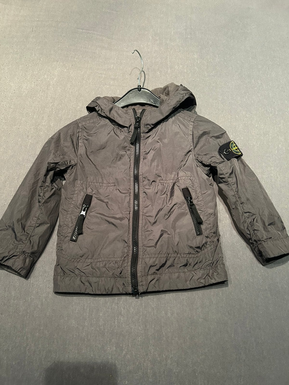 Stone Island Kids Windbreaker Hoodie Jas XS ZGAN, Ophalen of Verzenden, Zo goed als nieuw, Jongen, Jas