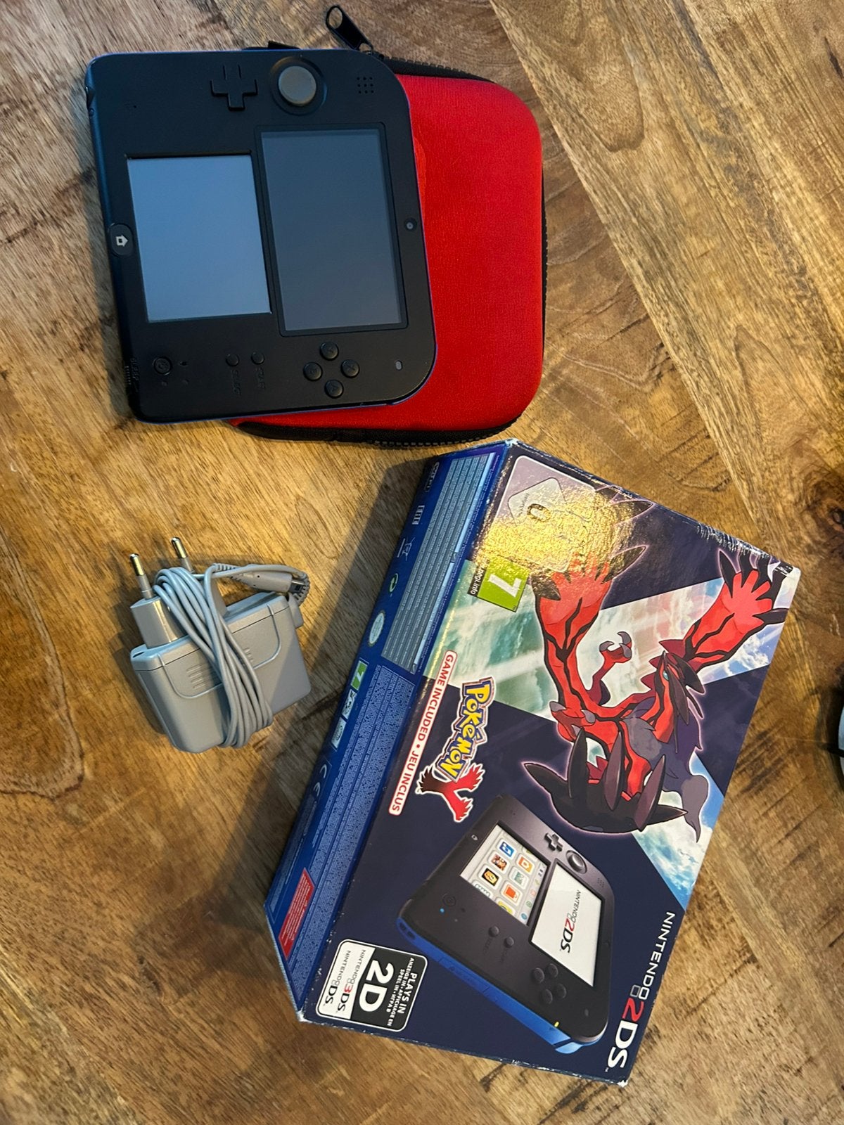 Nintendo 2ds pokemon editie met doos, Verzenden, Zo goed als nieuw, Blauw, 2DS