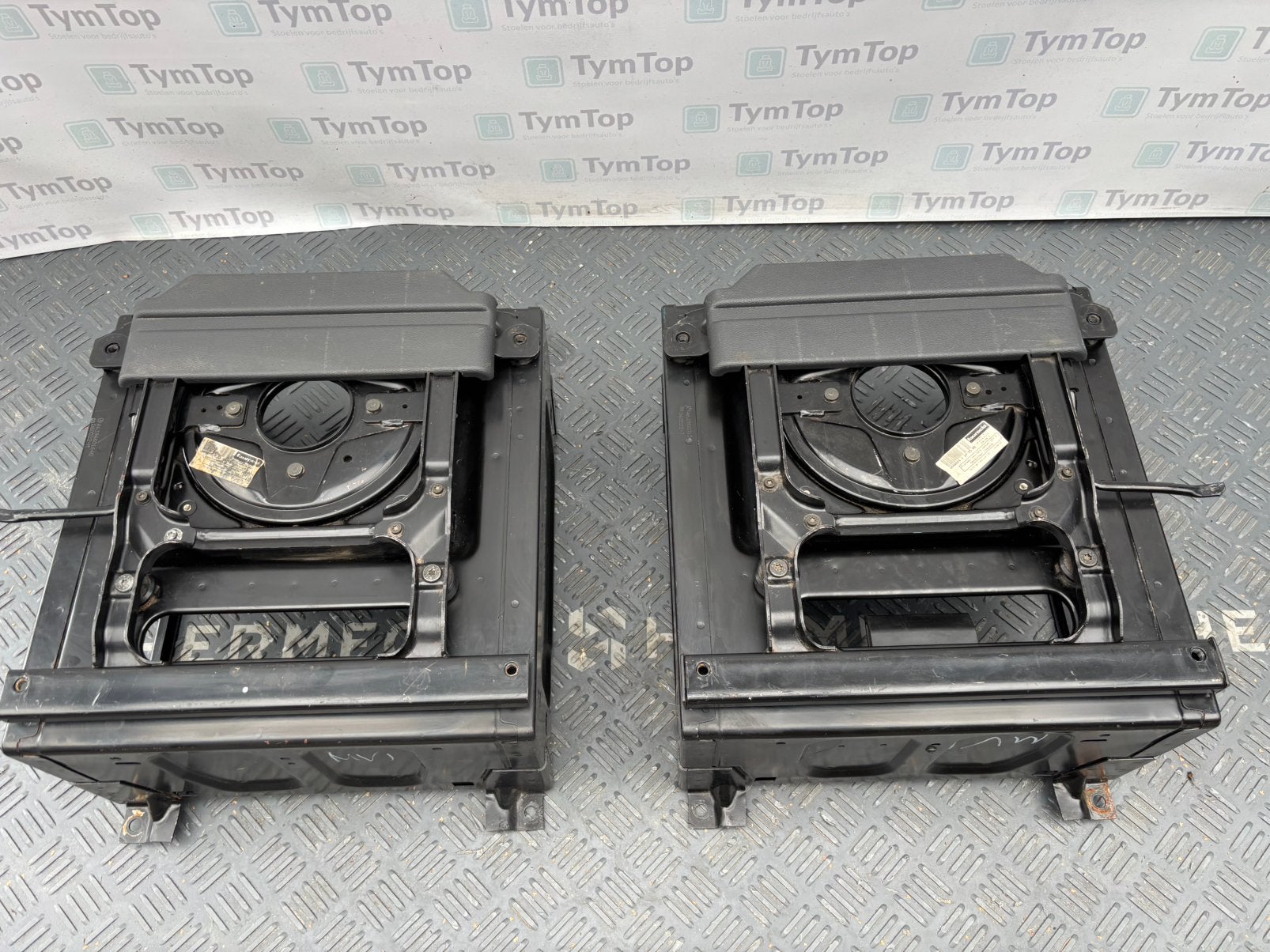 console onderbak draaiplateau voor stoelen Mercedes Vito 639