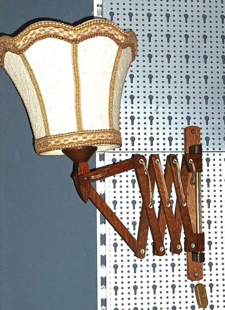 Houten schaarlamp -wandlamp - treklamp  - harmonicalamp 60s, Huis en Inrichting, Lampen | Wandlampen, Ophalen of Verzenden, Gebruikt