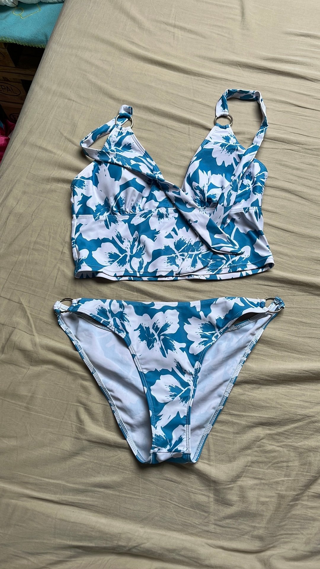 Mooie bikini met bloemenprint - Zo goed als nieuw, Ophalen of Verzenden, Zo goed als nieuw, Blauw, Bikini