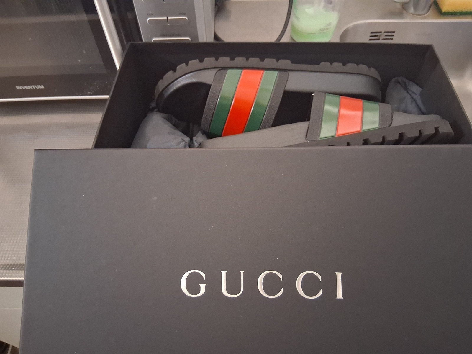 Gucci slippers maat 40, Ophalen of Verzenden, Nieuw, Slippers