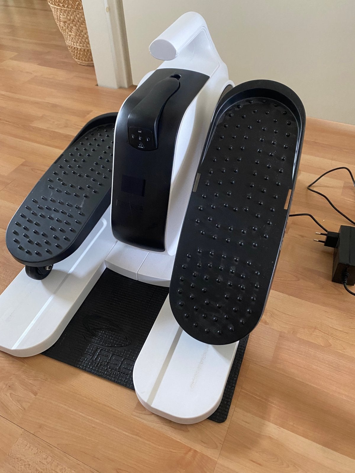 Ellipse by Legxercise - Stoelfiets, Sport en Fitness, Massageproducten, Ophalen, Zo goed als nieuw, Apparaat