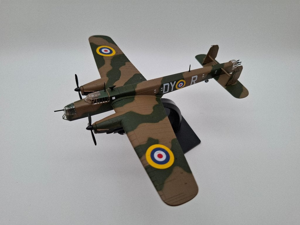 IXO Armstrong Whitworth A W 38 Whitley met doos, Overige merken, 1:72 tot 1:144, Verzenden, Nieuw