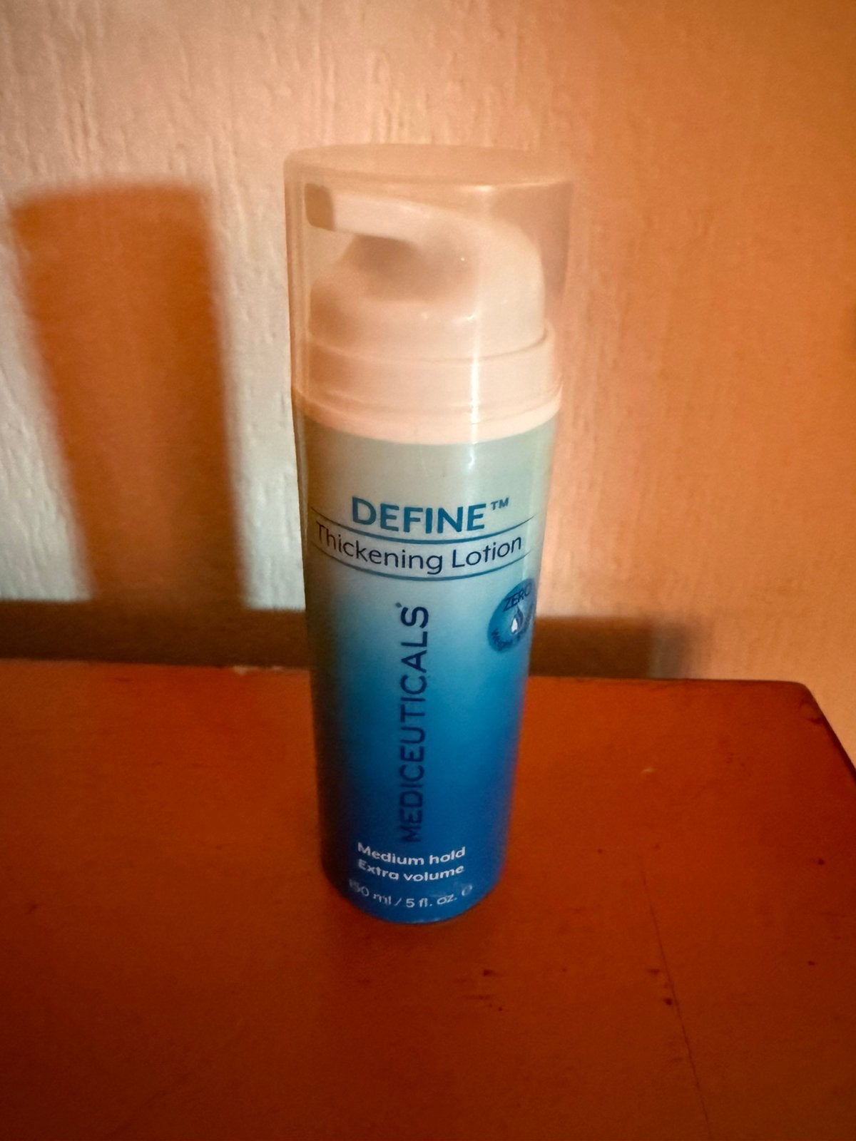 Mediceuticals define thickening lotion als nieuw, Ophalen of Verzenden, Zo goed als nieuw, Gel, Wax, Haarlak of Mousse