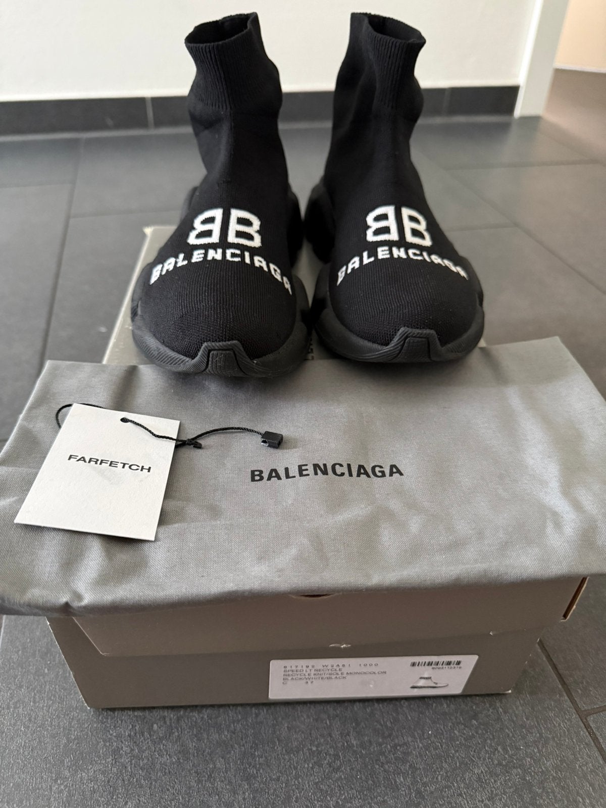 Balenciaga dames origineel zgan 36, Kleding | Dames, Schoenen, Ophalen of Verzenden, Zo goed als nieuw, Zwart, Sneakers of Gympen