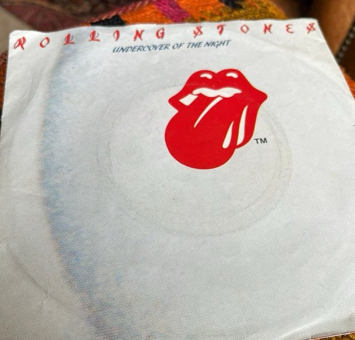 The Rolling Stones Single “Undercover of the Night” Rock/Pop, Gebruikt, Overige formaten, Ophalen of Verzenden, Poprock