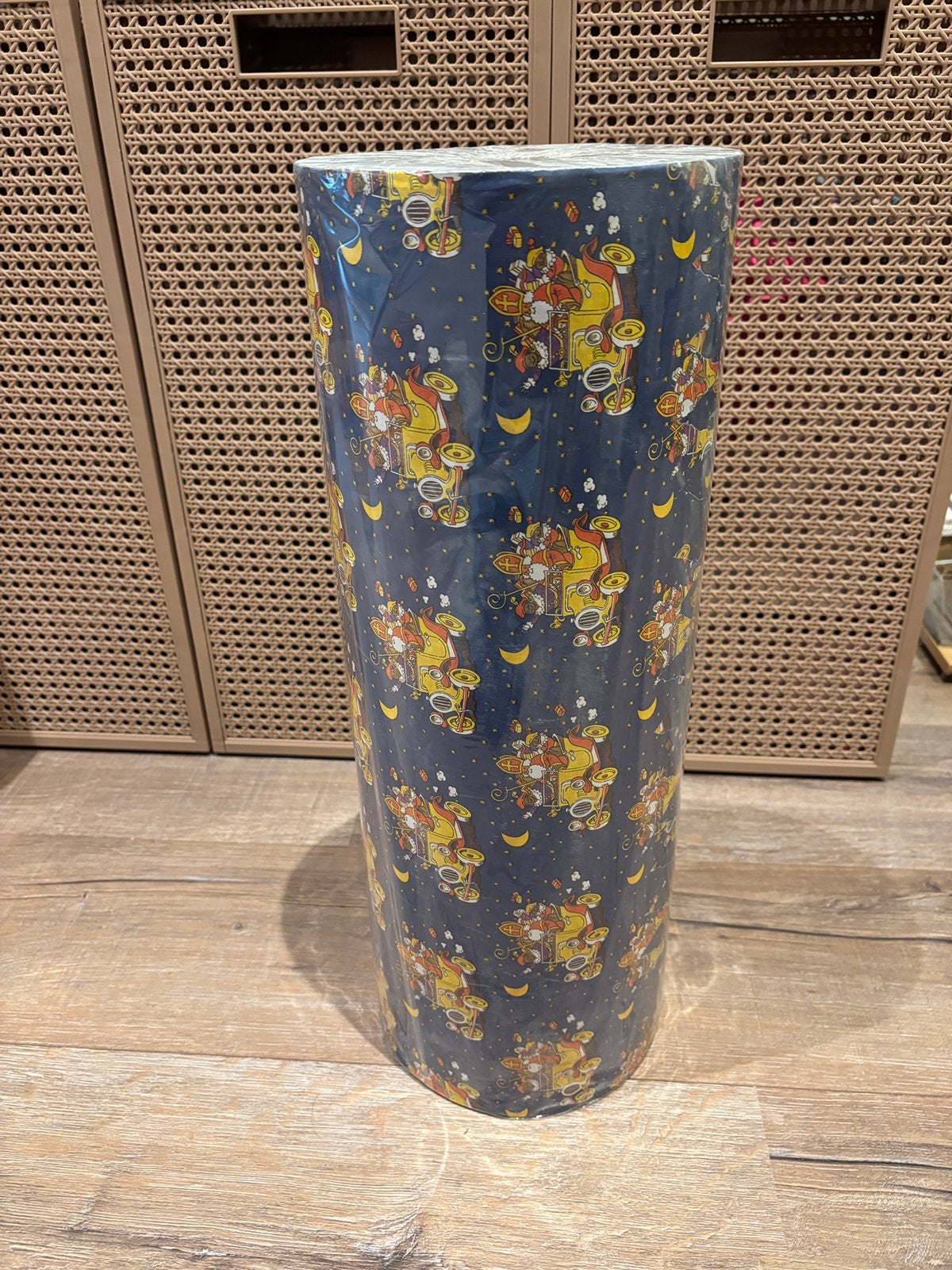 Retro, vintage XL winkelrol jaren 80 Sinterklaas papier, Ophalen of Verzenden, Zo goed als nieuw