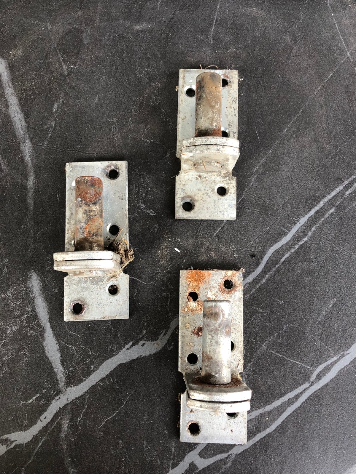 Set van 3 Gebruikte Scharnieren - IJzer, Ophalen of Verzenden, Gebruikt, IJzer, Scharnier