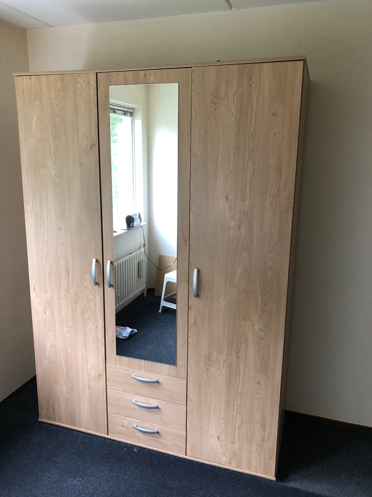 Mooie nette kleding kast, Ophalen, 100 tot 150 cm, 75 cm of meer, Zo goed als nieuw