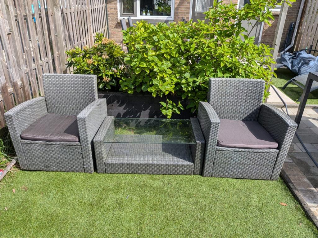 Grijze loungeset met kussens, Zo goed als nieuw, Loungeset, Wicker, Ophalen