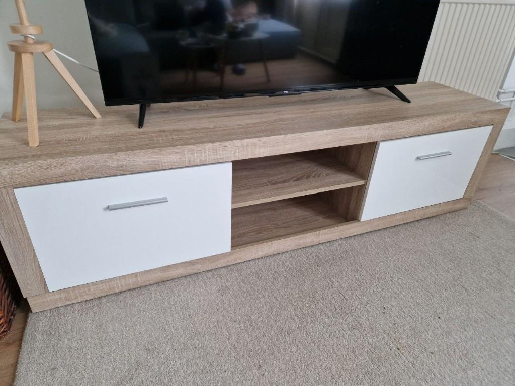 Tv table JYSK, Huis en Inrichting, Ophalen, Gebruikt, 150 tot 200 cm, Minder dan 100 cm