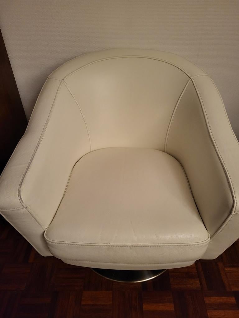 Witte lederen draaifauteuil, Huis en Inrichting, Fauteuils, Zo goed als nieuw, Leer, 50 tot 75 cm, 75 tot 100 cm, Ophalen