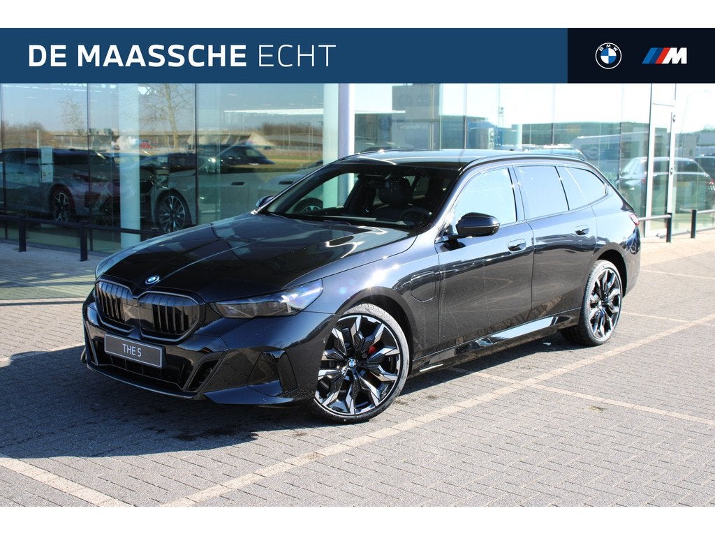 BMW 5 Serie Touring 530e M Sport Automaat / Panoramadak / Tr, Automaat, 1998 cc, Achterwielaandrijving, Zwart