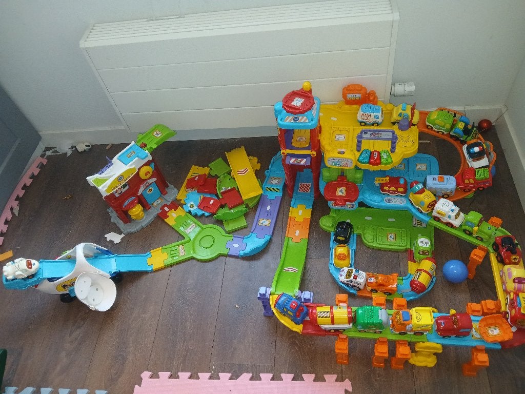 Grote hoeveelheid toet toet auto, Kinderen en Baby's, Ophalen of Verzenden, Zo goed als nieuw, 2 tot 4 jaar