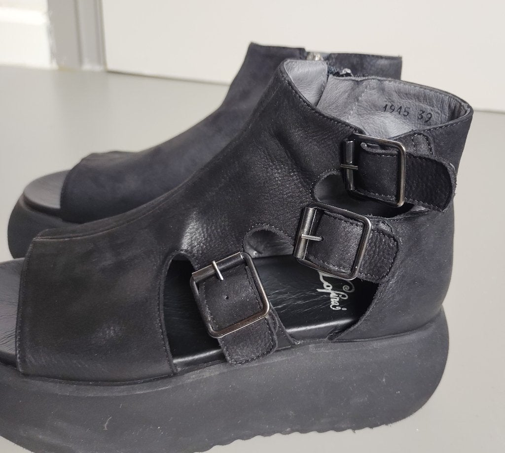 Lofina sandalen leer maat 39, Kleding | Dames, Schoenen, Zwart, Zo goed als nieuw, Sandalen of Muiltjes, Ophalen of Verzenden