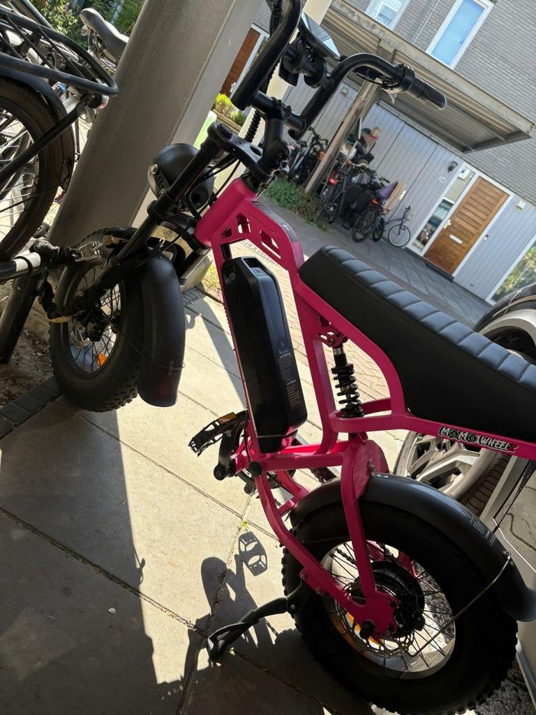 Momo Wheel E-bike - Roze Fatbike, Fietsen en Brommers, Elektrische fietsen, Ophalen of Verzenden