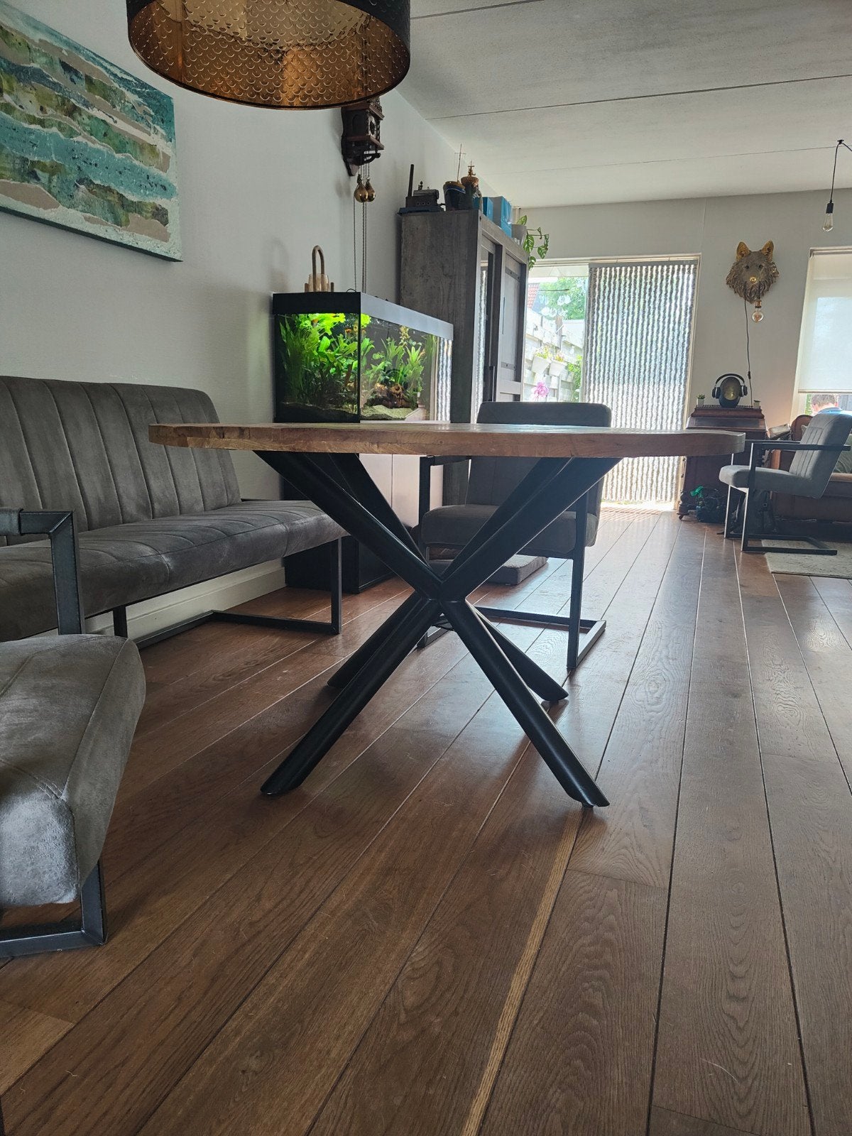 Ronde mango houten eettafel met zwart metalen onderstel, Huis en Inrichting, Tafels | Eettafels, Ophalen, Rond, Zo goed als nieuw