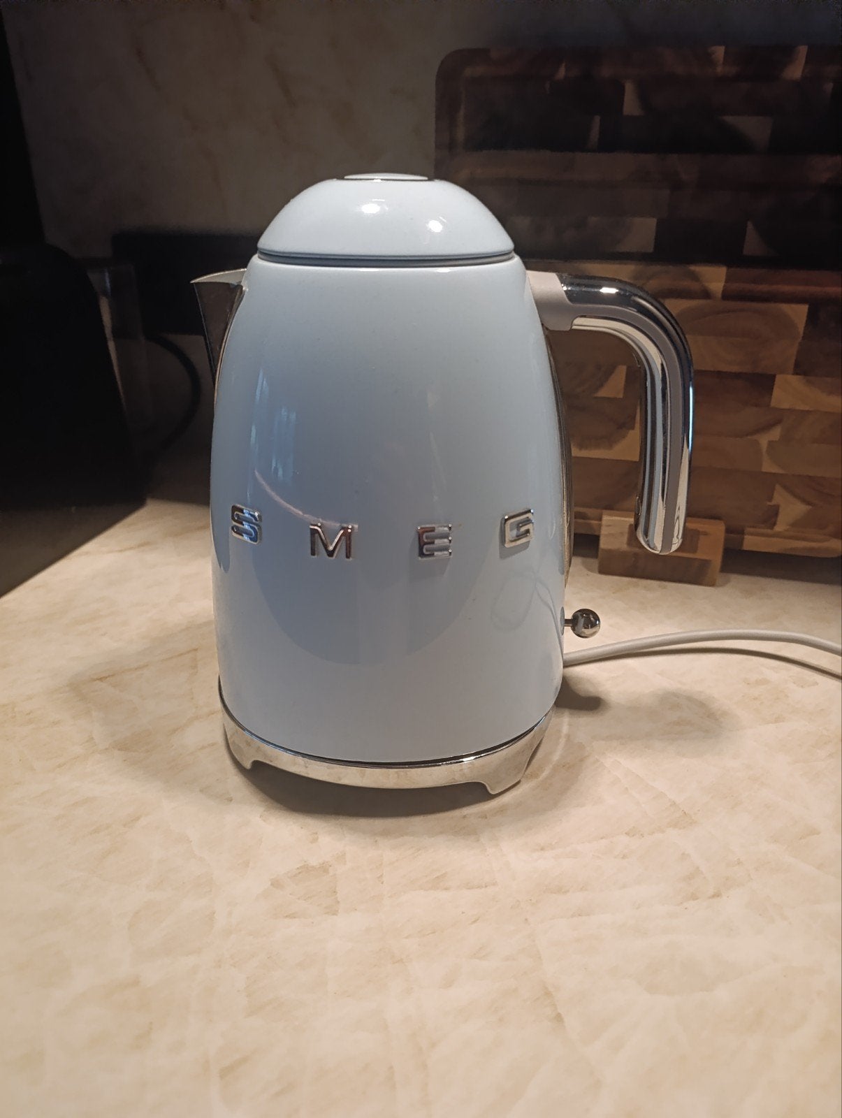 Smeg Waterkoker - lichtblauw nieuwstaat, 1 tot 2 liter, Ophalen, Zo goed als nieuw, Rvs