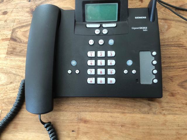 ISDN-installatie + 6 losse handtoestellen, merk SIEMENS, Telecommunicatie, ISDN en ADSL, Ophalen, Zo goed als nieuw