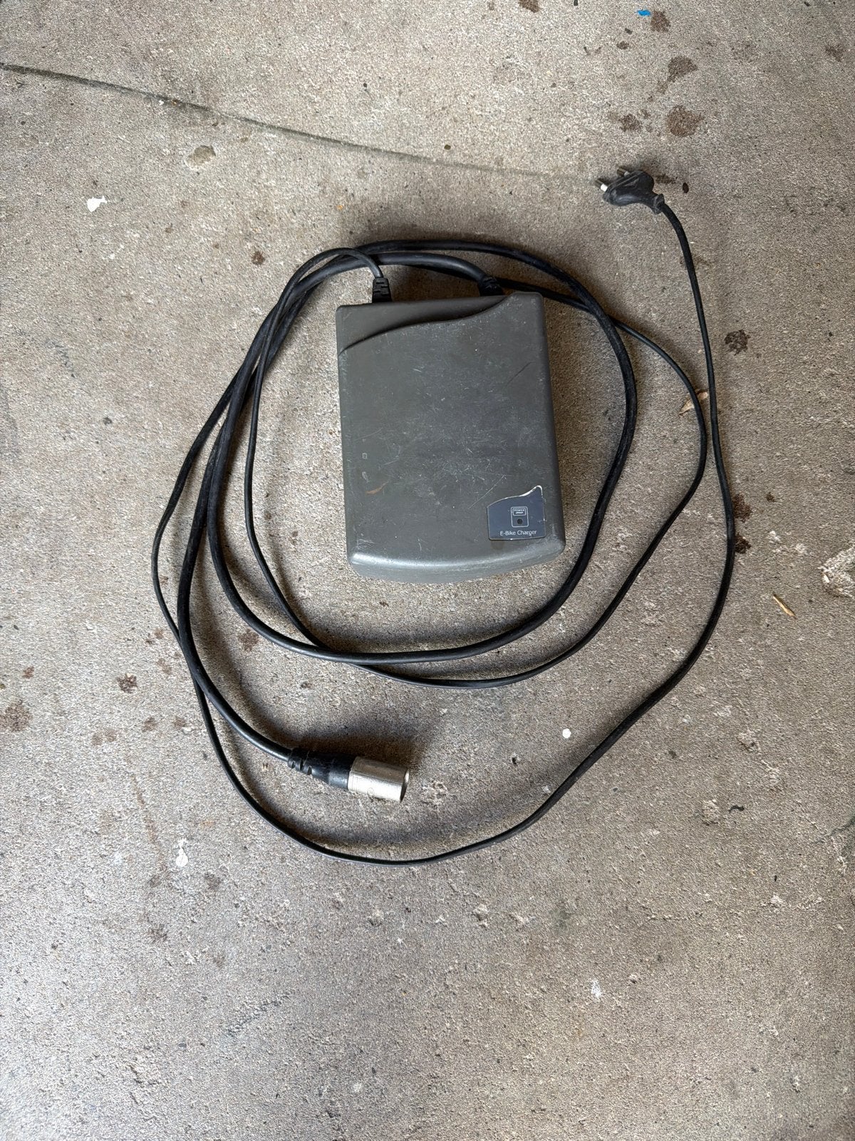 E-bike acculader (42V 2A), Gebruikt