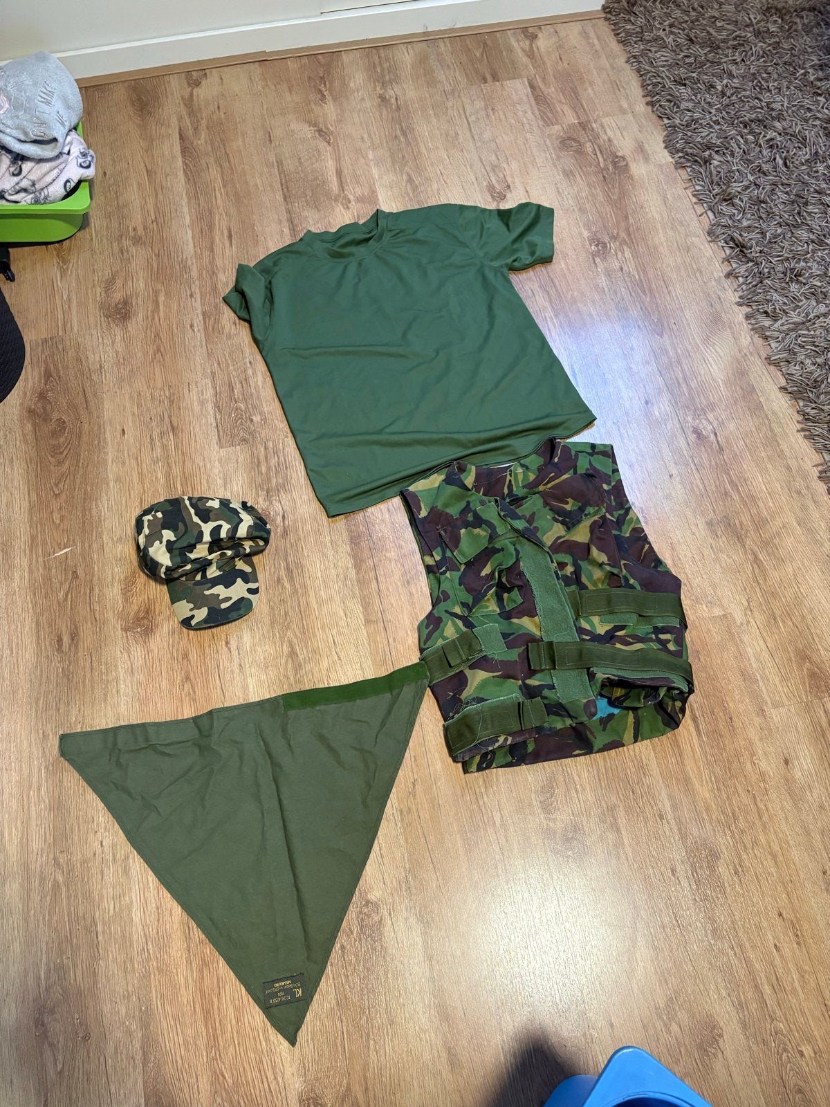 Militair Camouflage Set - T-shirt, Vest & Hoofdband, Ophalen of Verzenden, Gedragen