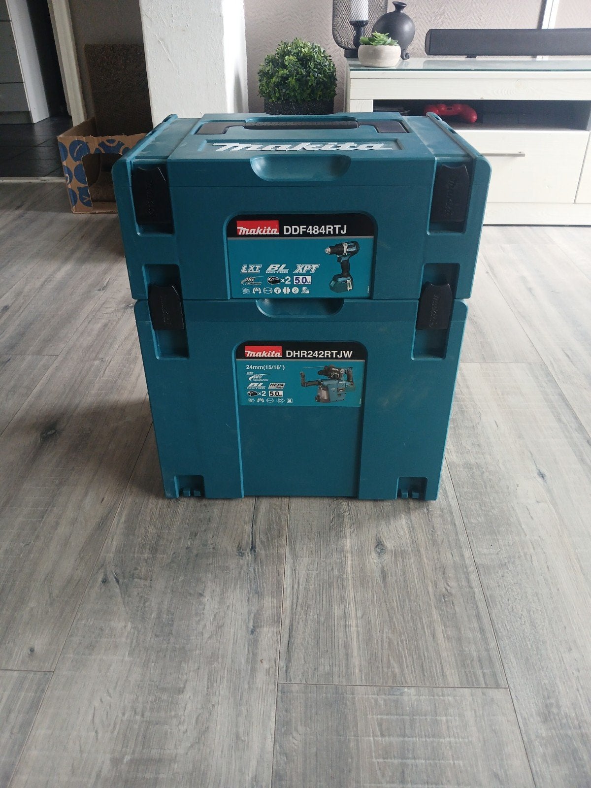 Makita DHR242RTJW Boorhamer & DDF484RTJ Boor-/Schroefmachine, Ophalen, 600 watt of meer, Boor- en/of Breekhamer, Zo goed als nieuw