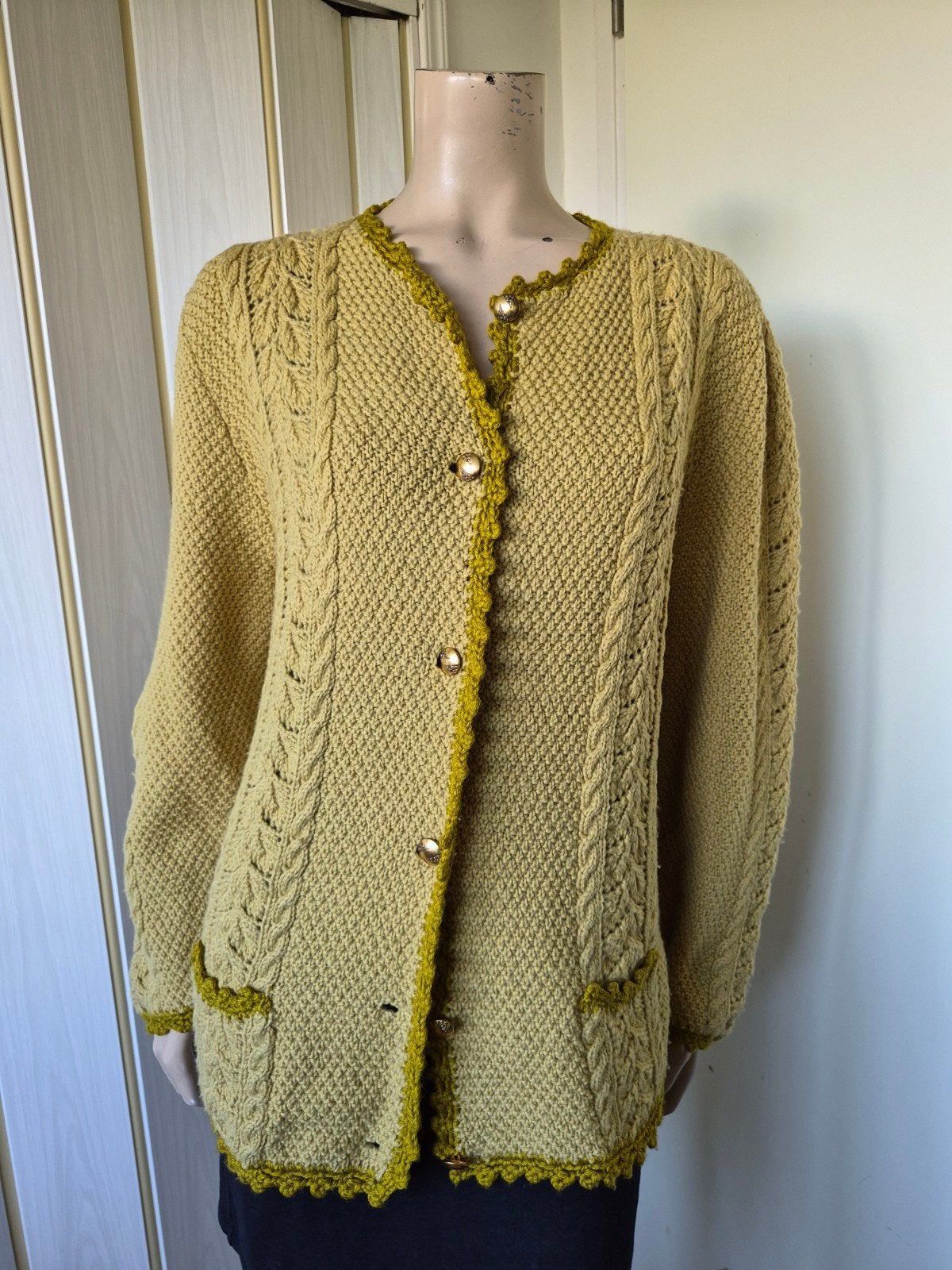 Uniek Vintage Kabelgebreid Vest – Mosterdgeel (Wol) maat 44/, Overige kleuren, Maat 46/48 (XL) of groter, Ophalen of Verzenden