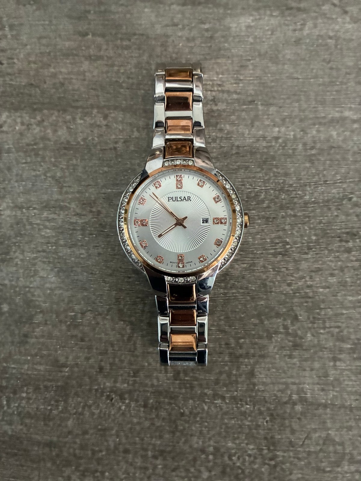 Pulsar Dameshorloge met Strass en Tweekleurige Band, Overige merken, Staal, Polshorloge, Ophalen of Verzenden