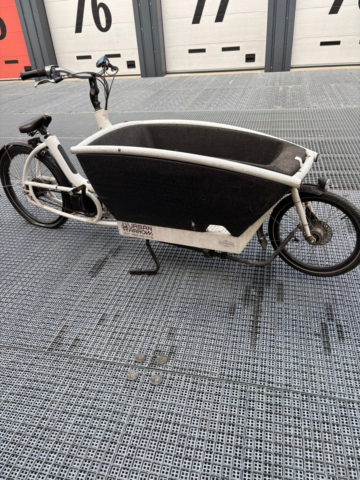 Elektrische bakfiets Urban Arrow opknapper, 4 kinderen of meer, Gebruikt, Elektrisch, Ophalen