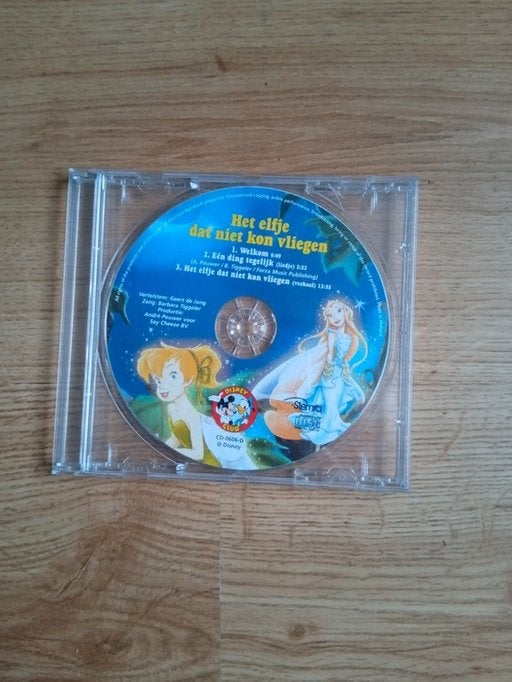 Disney cd het elfje dat niet kon vliegen tinkerbell, Ophalen of Verzenden, Peter Pan of Pinokkio, Zo goed als nieuw, Overige typen