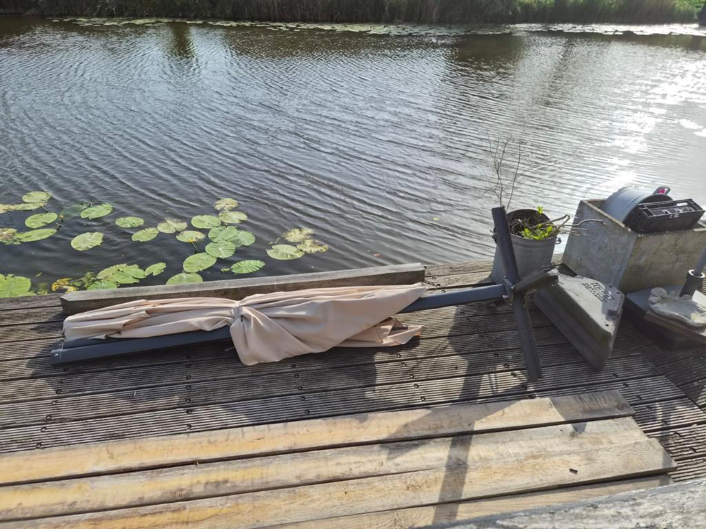 IKEA parasol met betonblokken en onderstel, Ophalen, Gebruikt, 2 tot 3 meter, Stokparasol