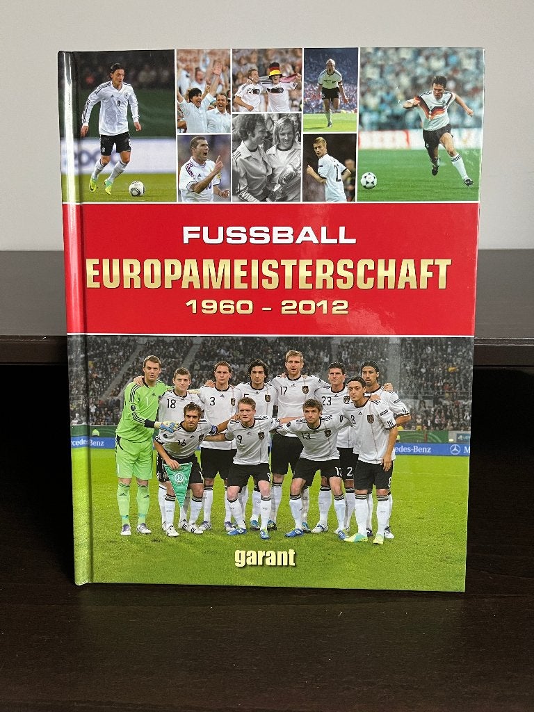 Voetbalboeken Duitsland, Ophalen of Verzenden, Zo goed als nieuw, Balsport